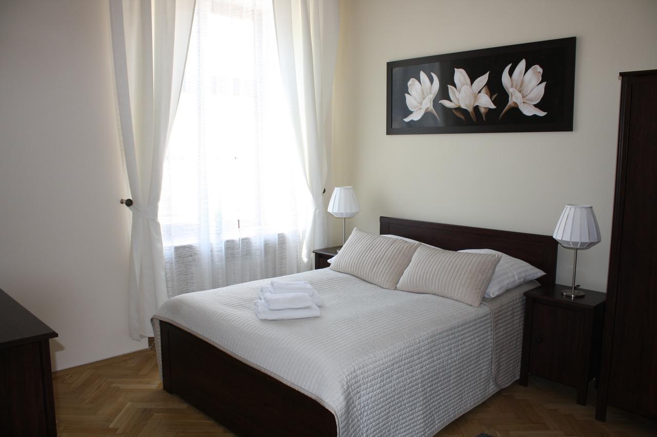 Place 4 You Apartments คราคูฟ ภายนอก รูปภาพ