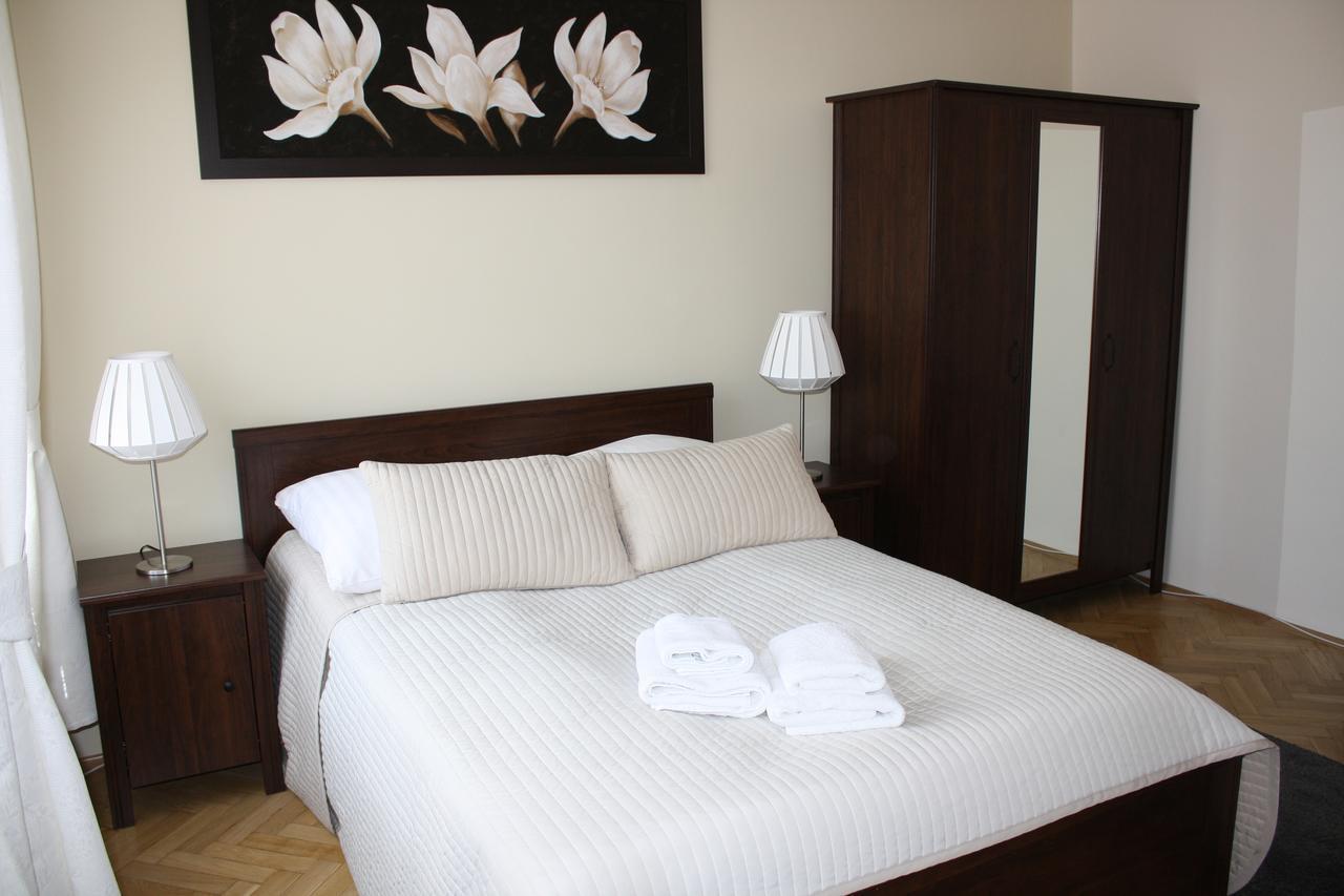 Place 4 You Apartments คราคูฟ ภายนอก รูปภาพ